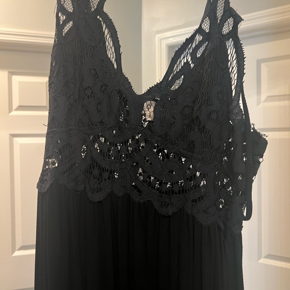 POL Black Lace Top Maxi Dress, 2 front slits Size L from Walker Rose Boutique